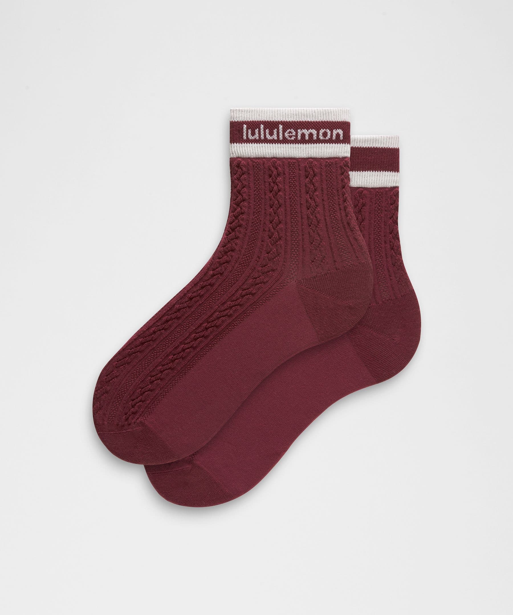 Unisex Cable-Knit Quarter Socks - image 2