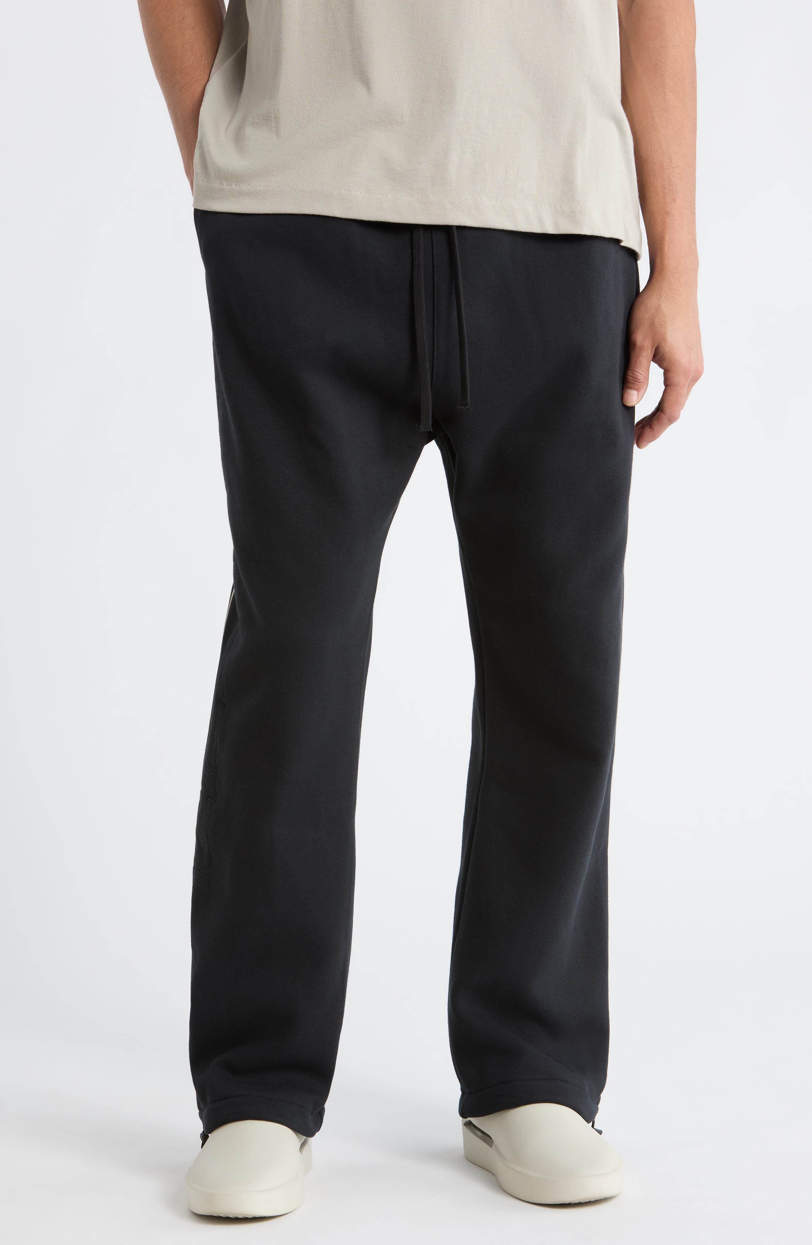 Active Trace Relaxed Sweatpants - image 1