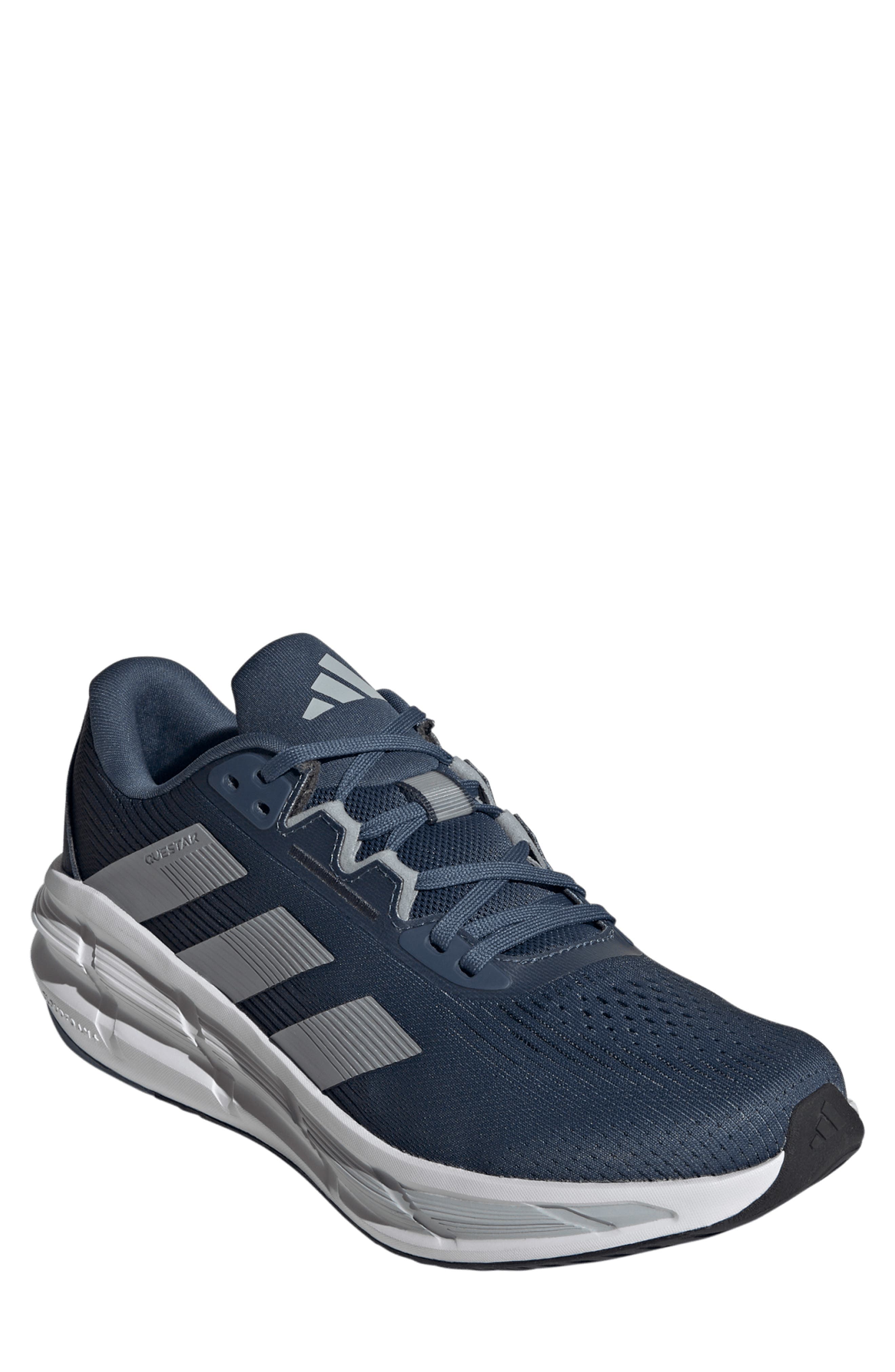 Questar 3 Running Shoe - image 3