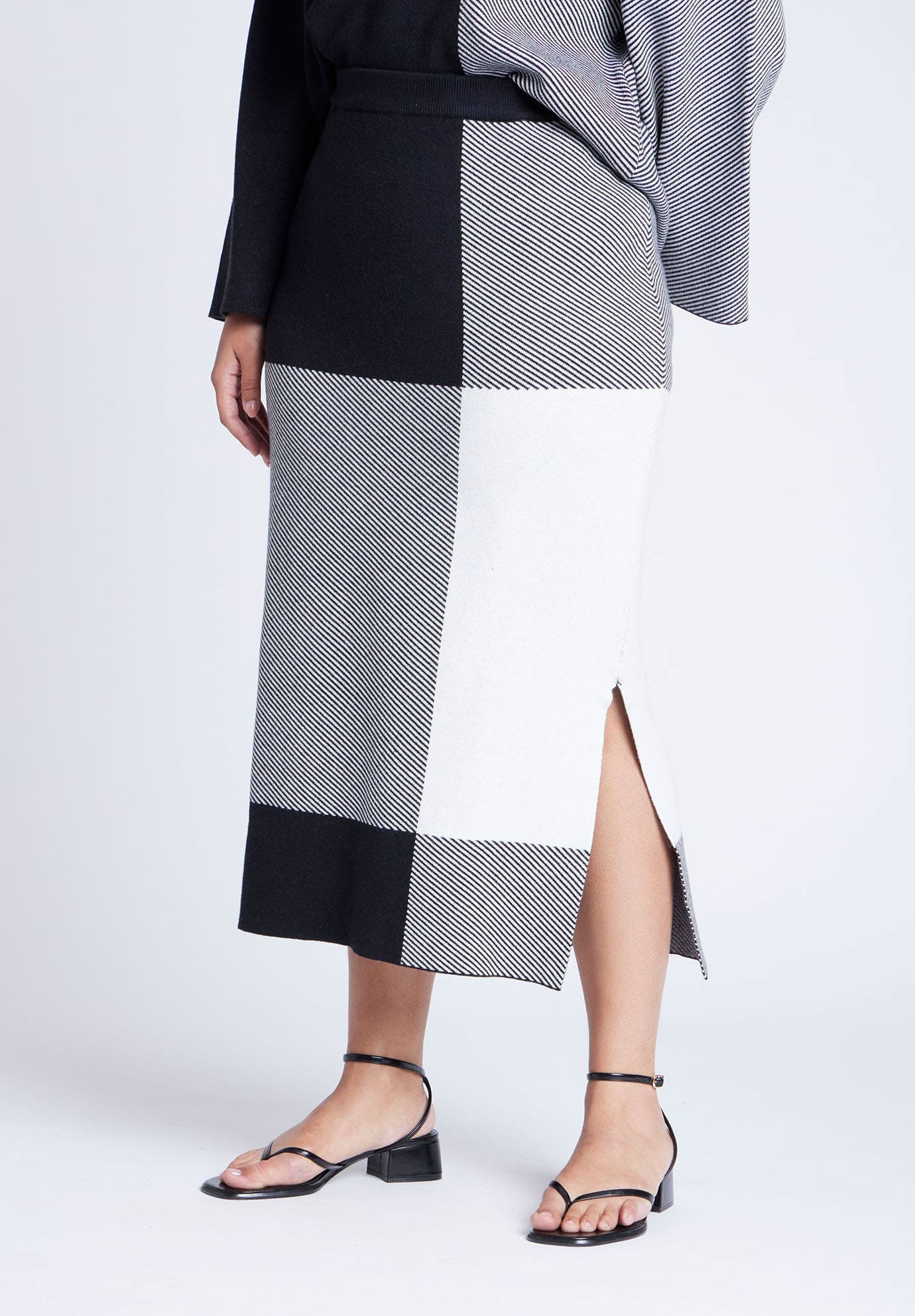 Intarsia Sweater Skirt - image 2