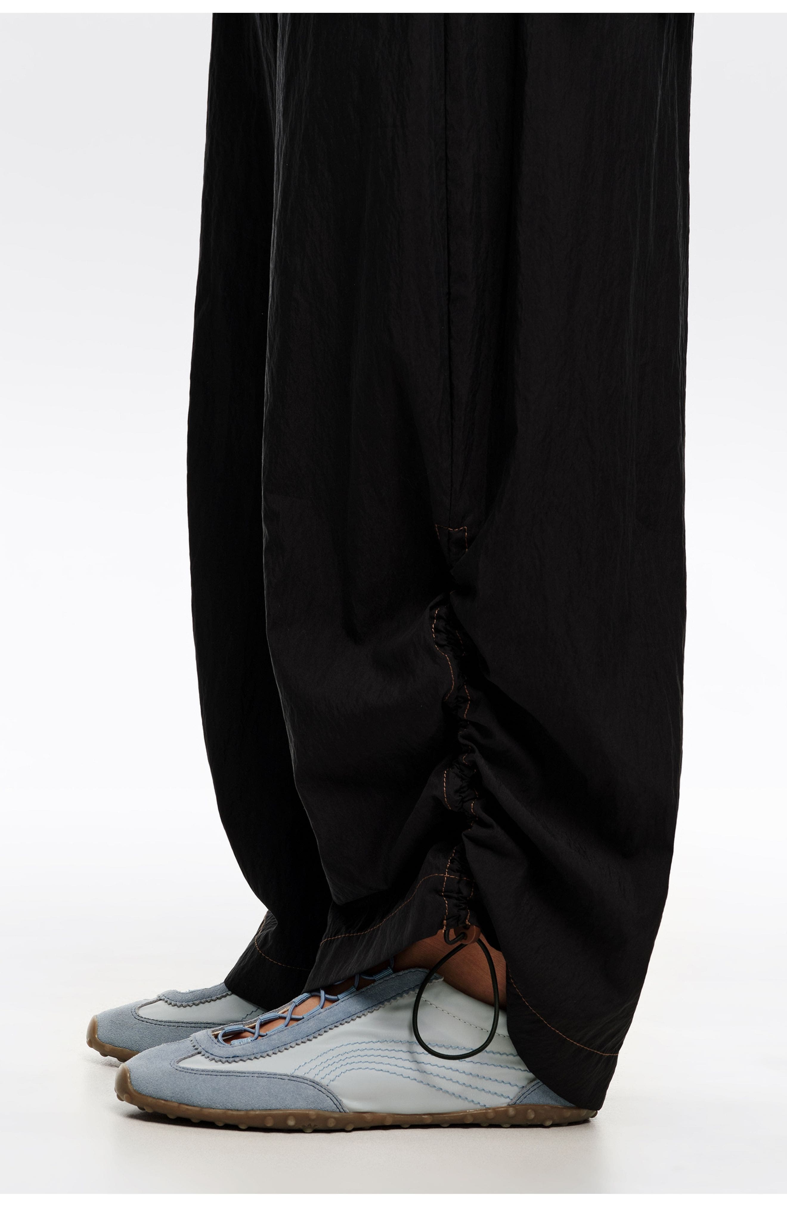 13 28 Ballerina Sneaker - image 4