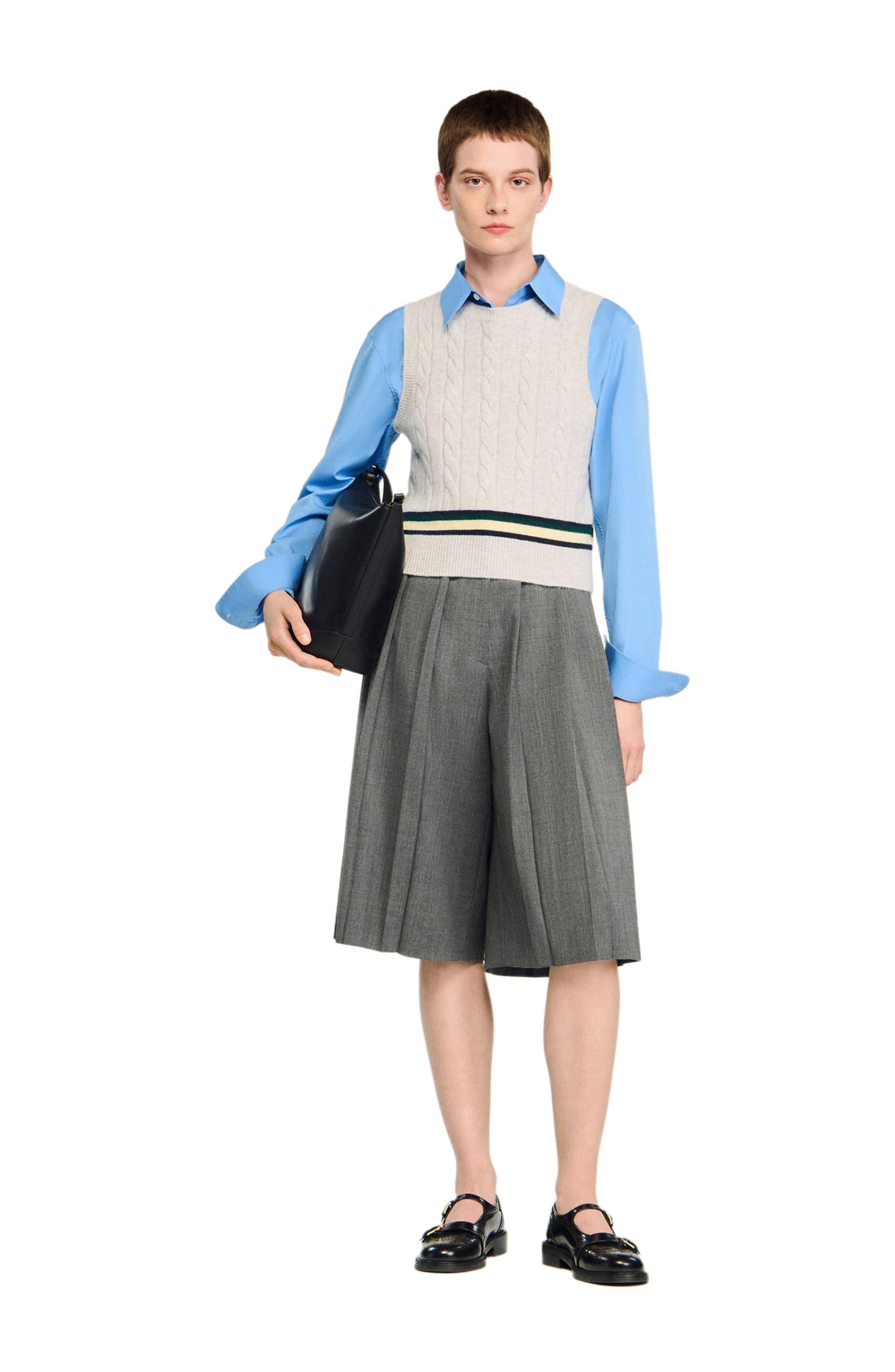 Sleeveless cropped cable knit sweater - image 1