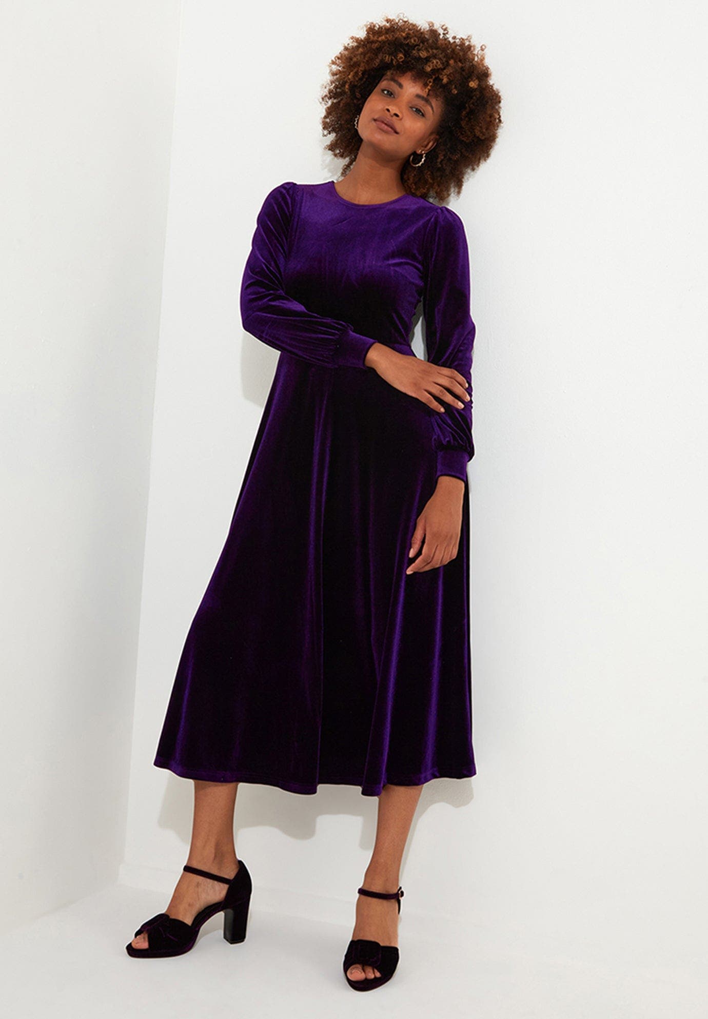Crew Neck Velvet Midi Dress - image 2