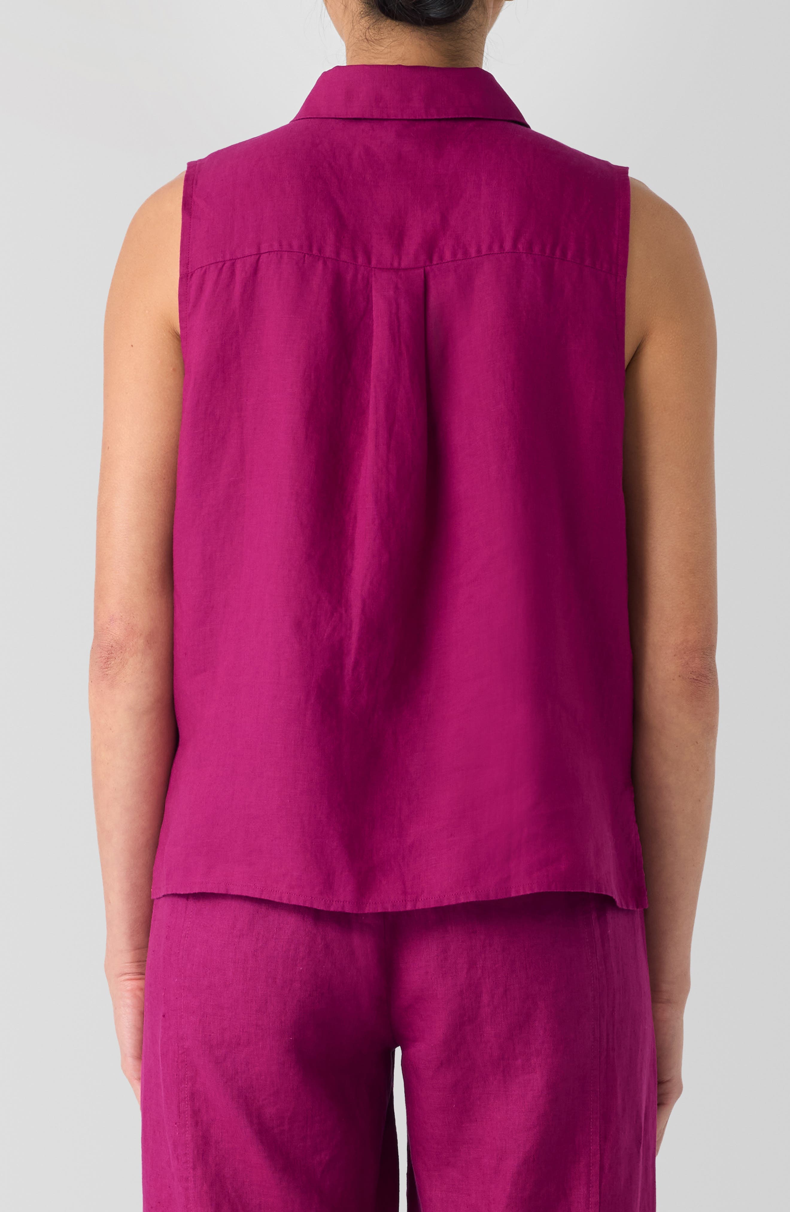 Classic Sleeveless Organic Linen Button-Up Shirt - image 2