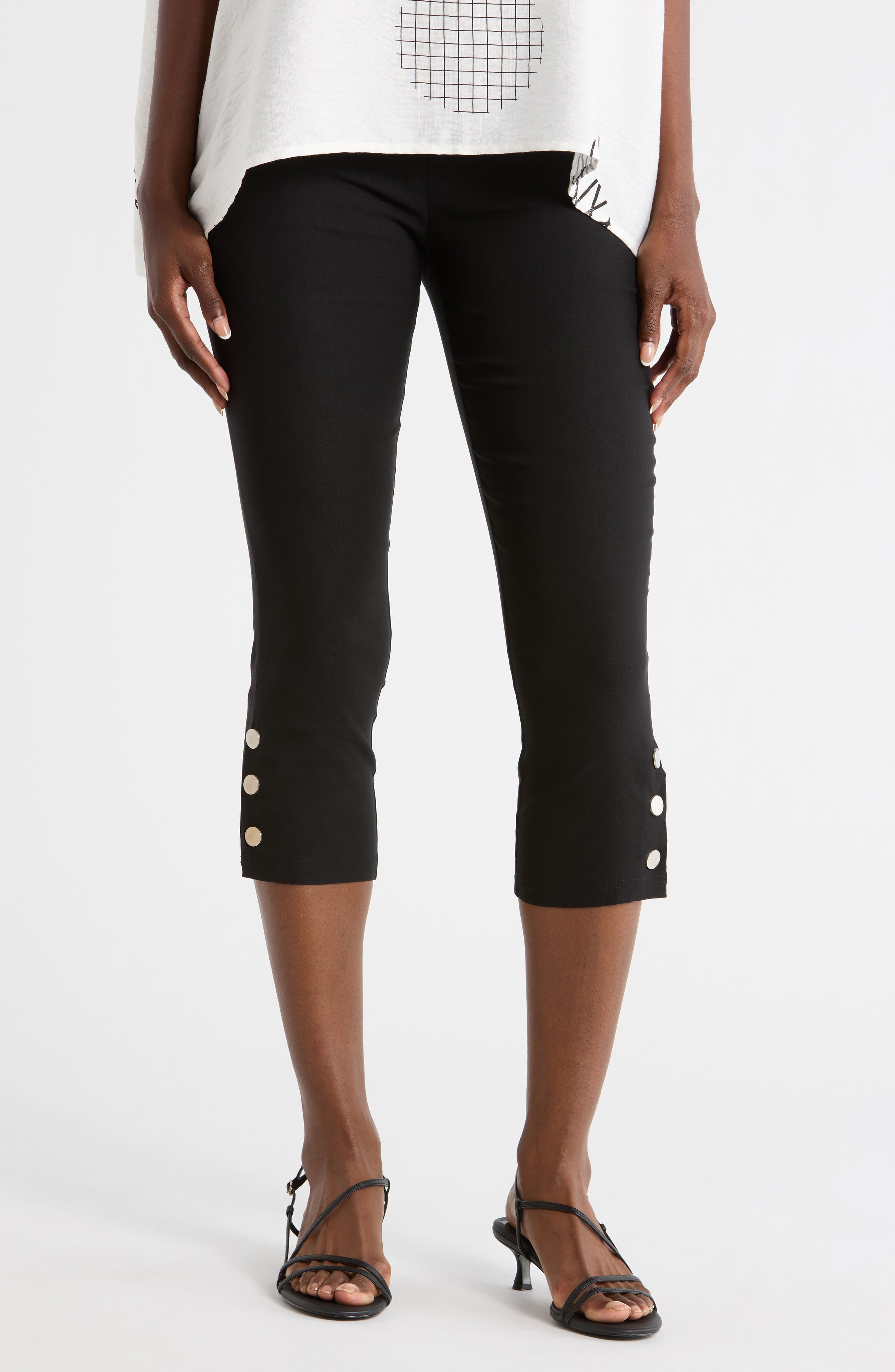 High Waist Pull-On Capri Pants - image 1