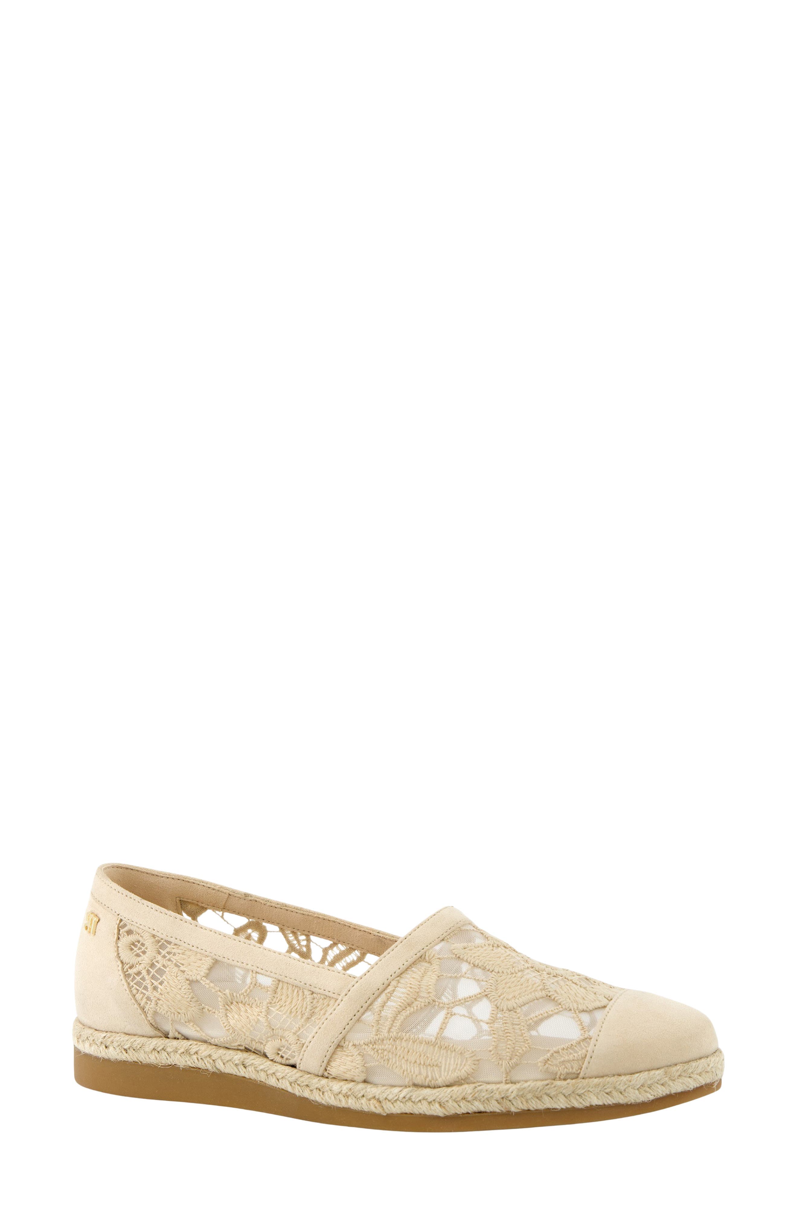 Danica Lace Flat - image 3