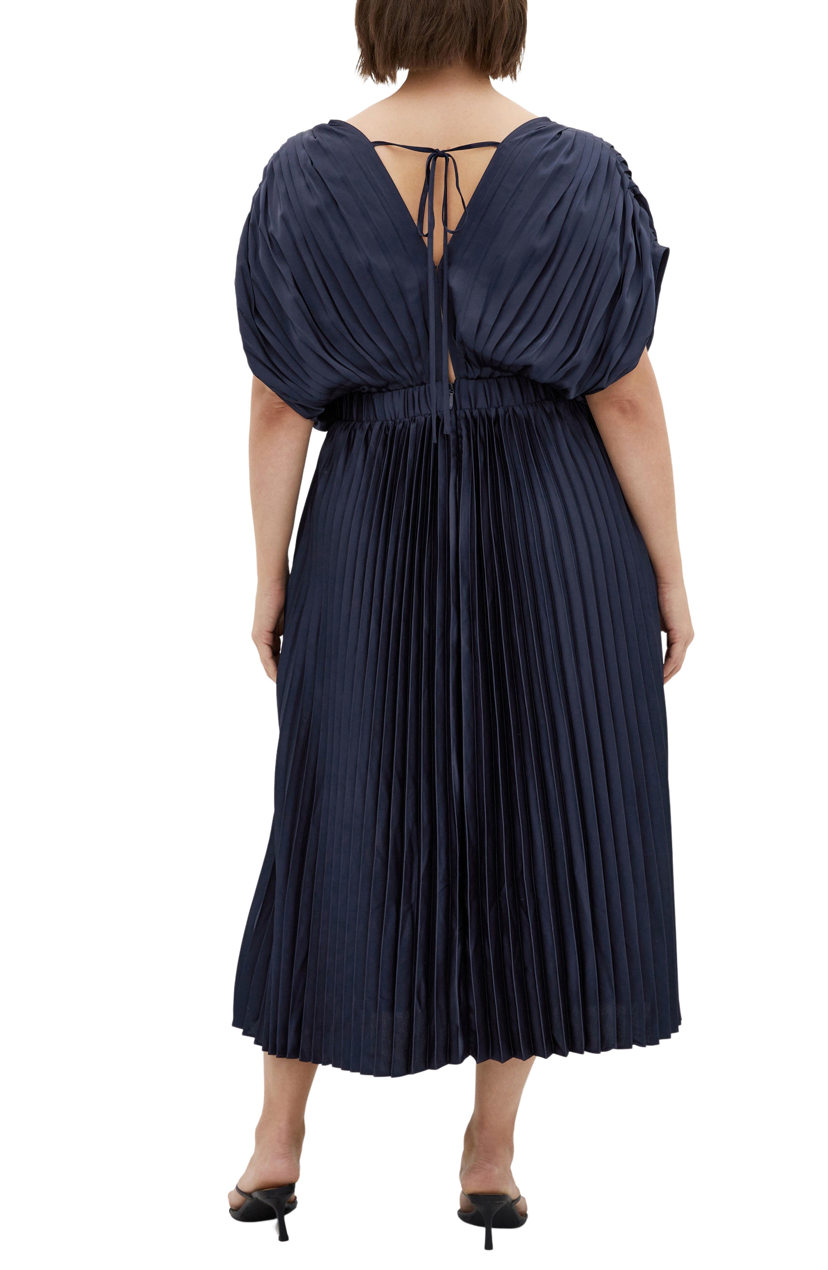 Henley Pleated Maxi Dress - image 2