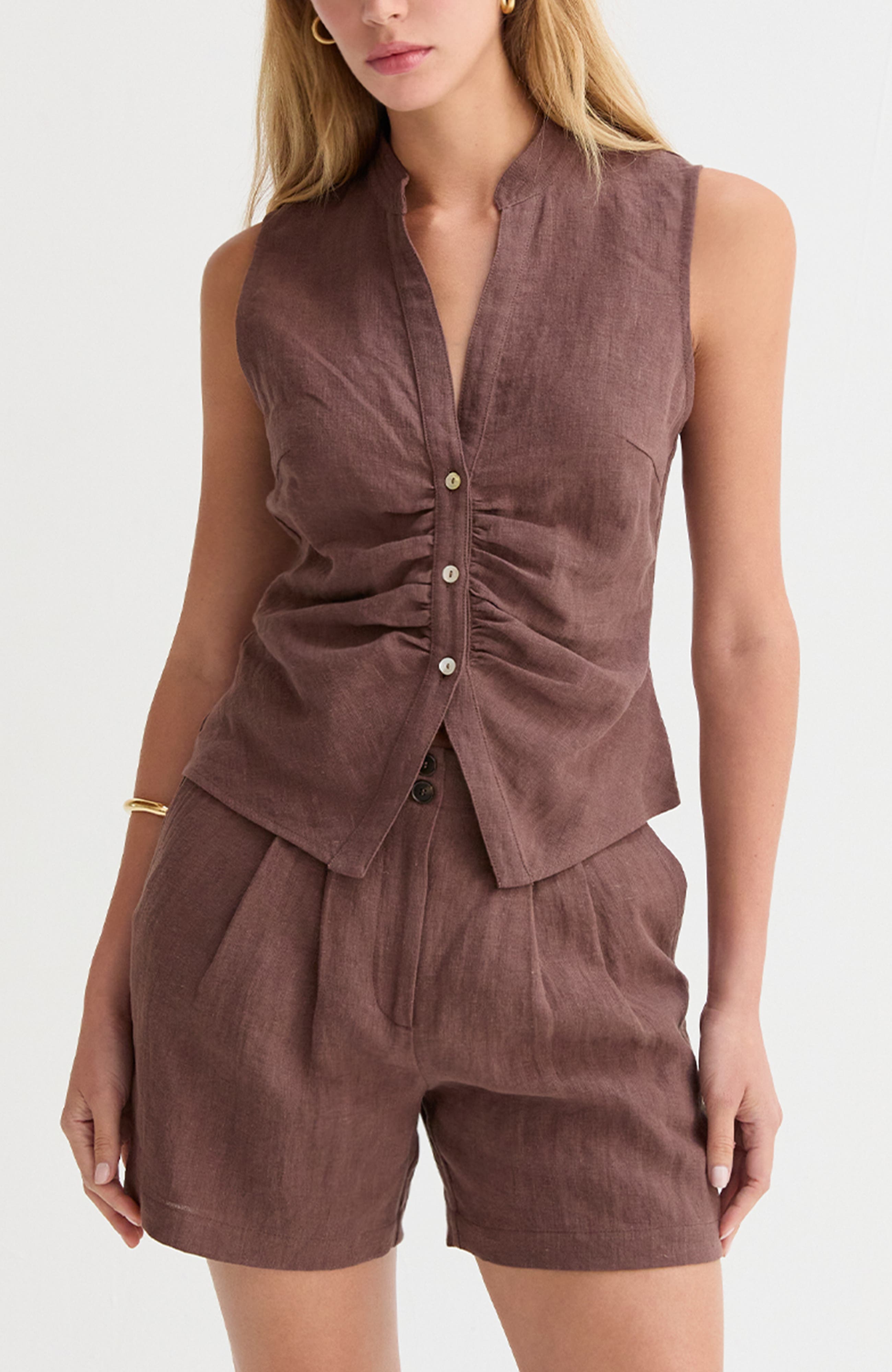 Pleated Linen Shorts - image 2