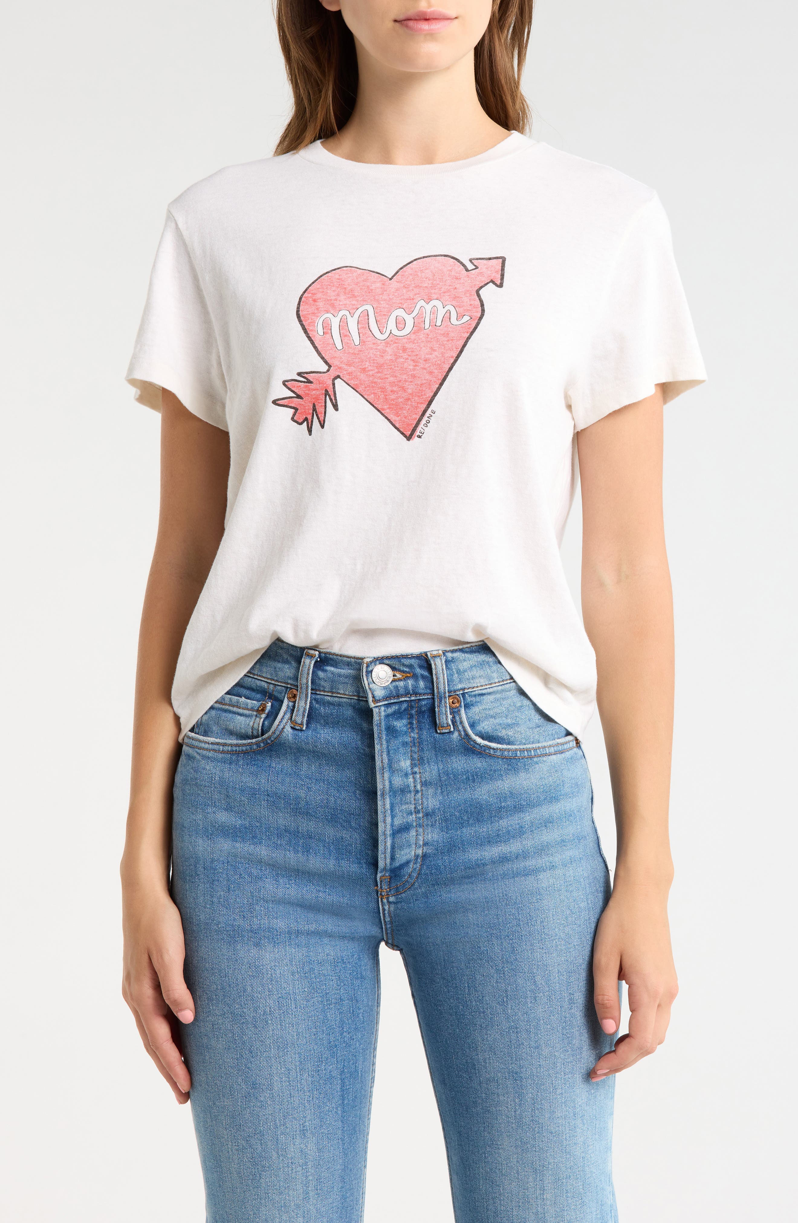 Classic Mom Graphic T-Shirt - image 1