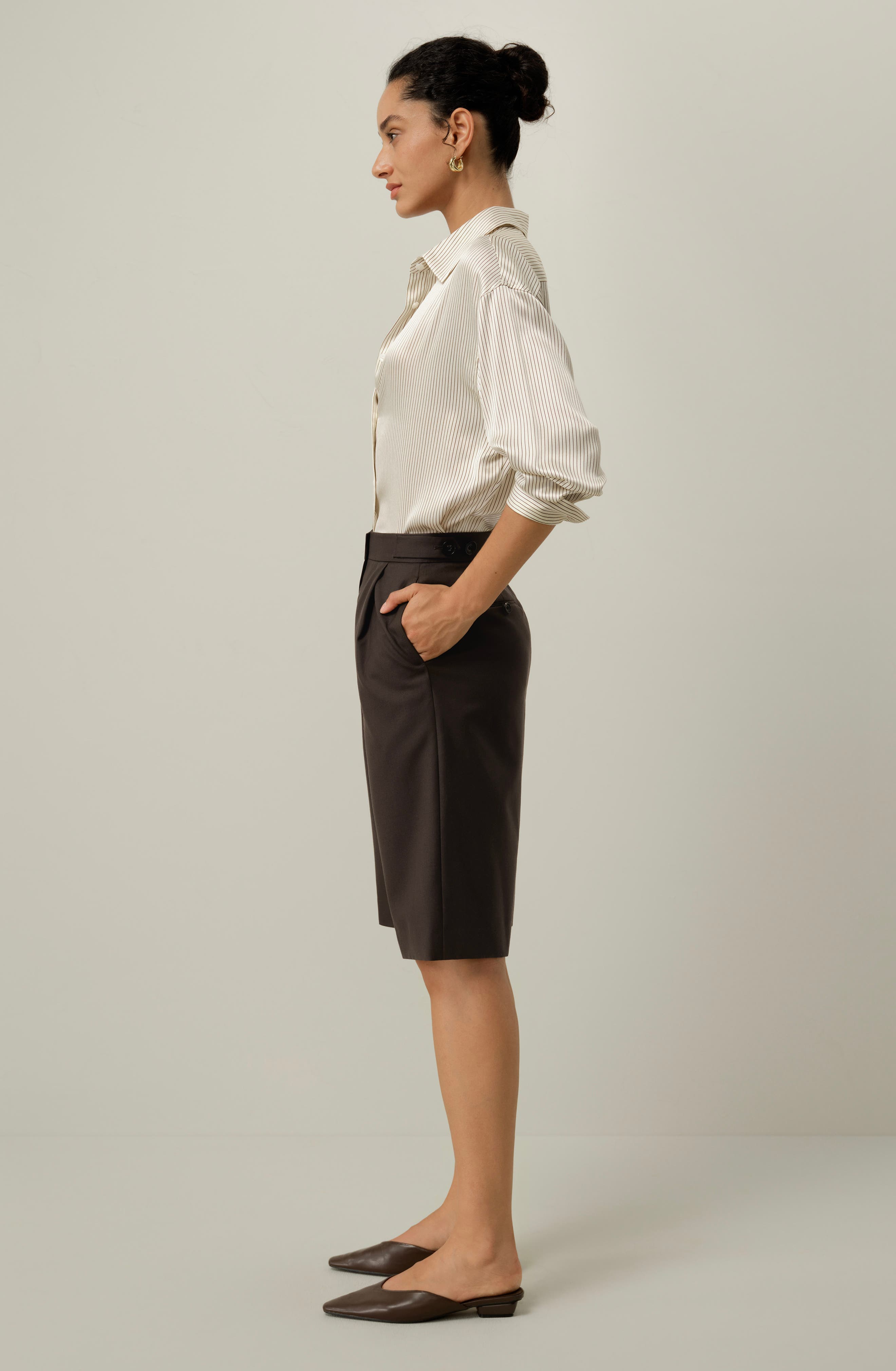 Wool-Silk Bermuda - image 4