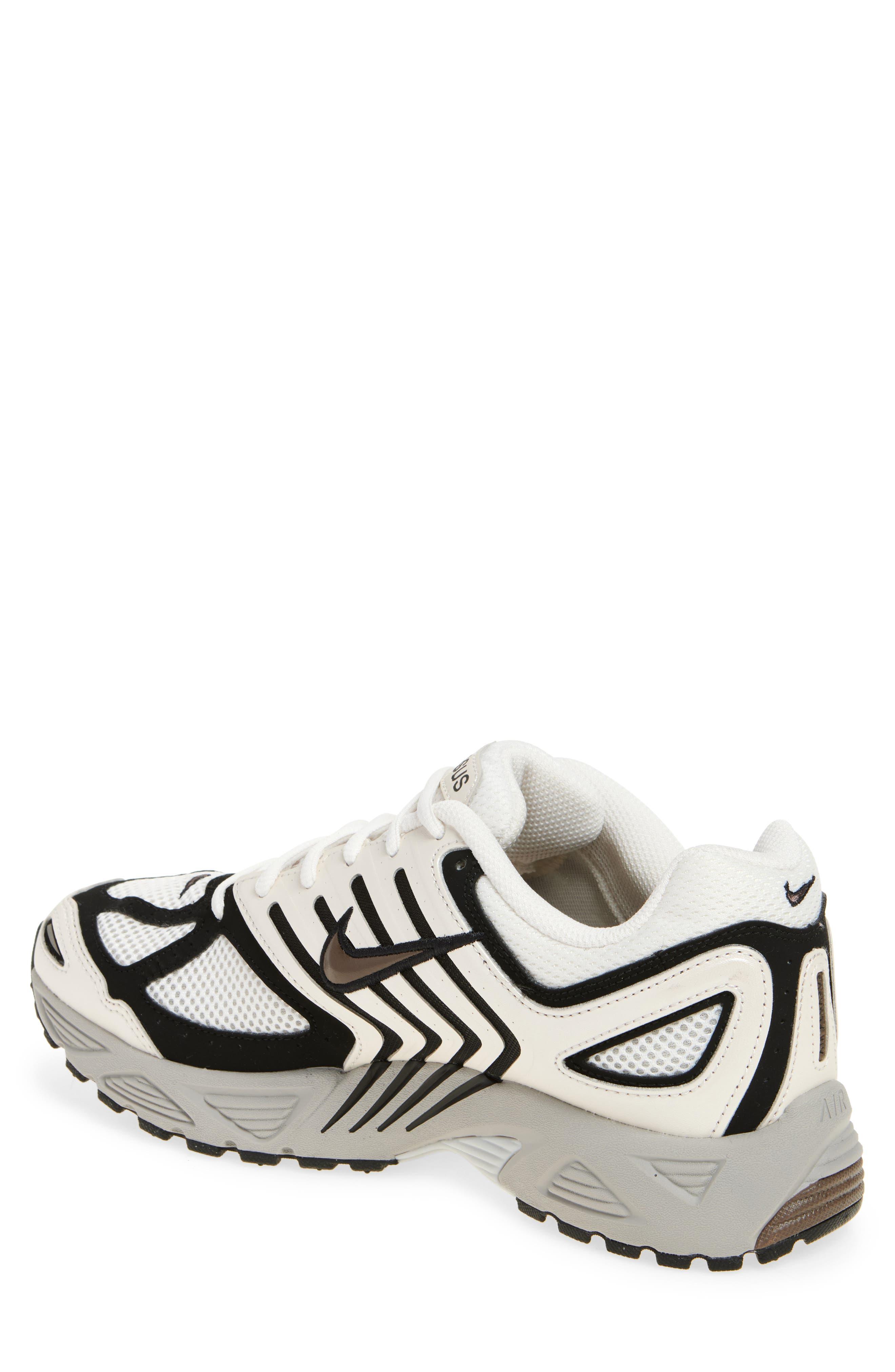 Air Pegasus 2005 Sneaker - image 2