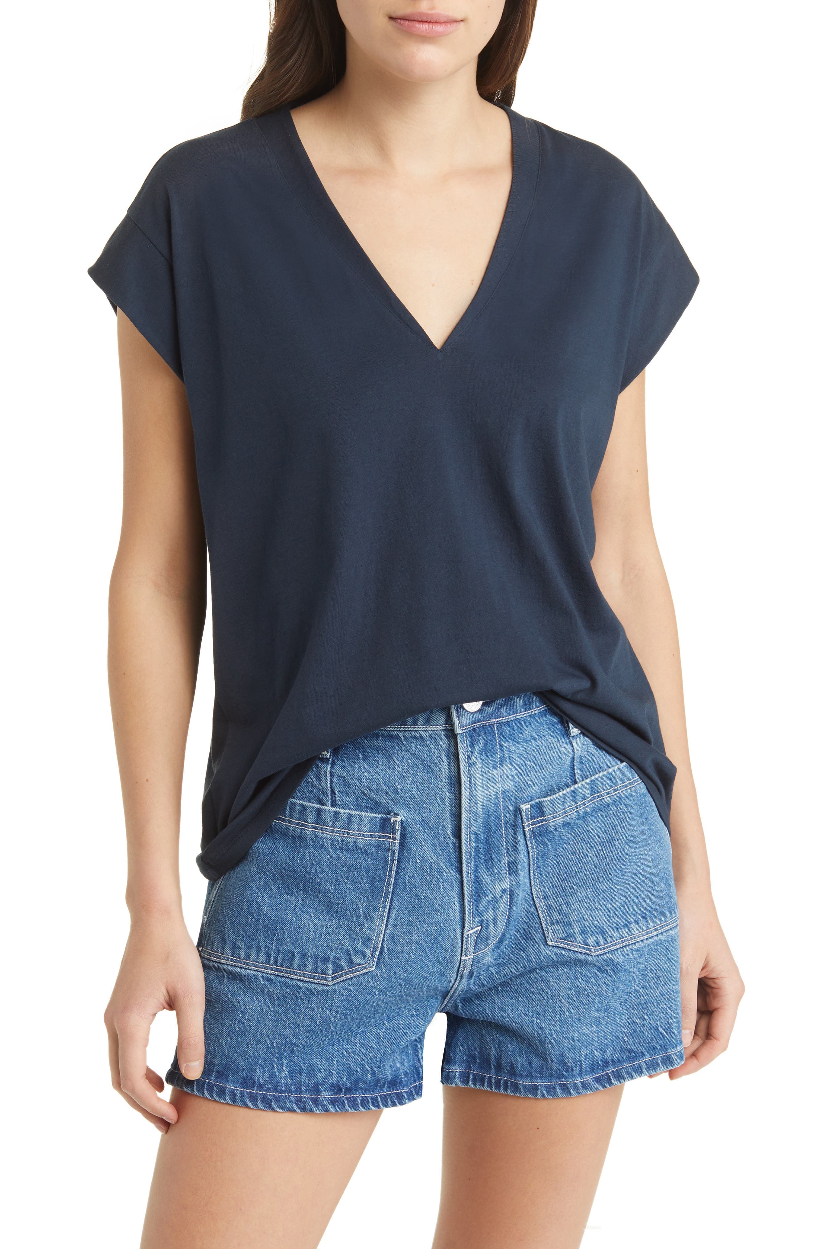 Le Mid Rise V-Neck T-Shirt - image 5