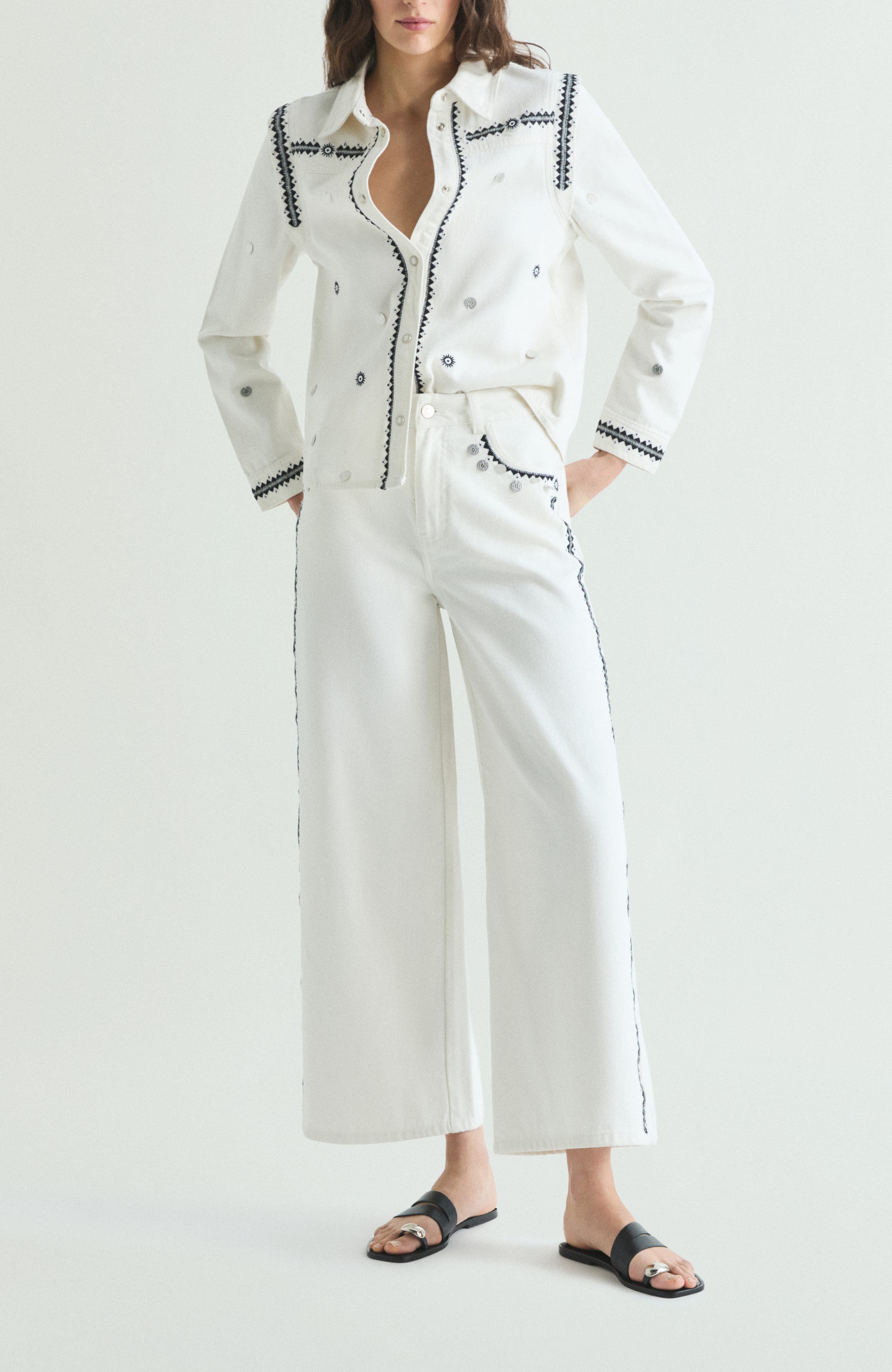 Contrast embroidered jeans - image 2