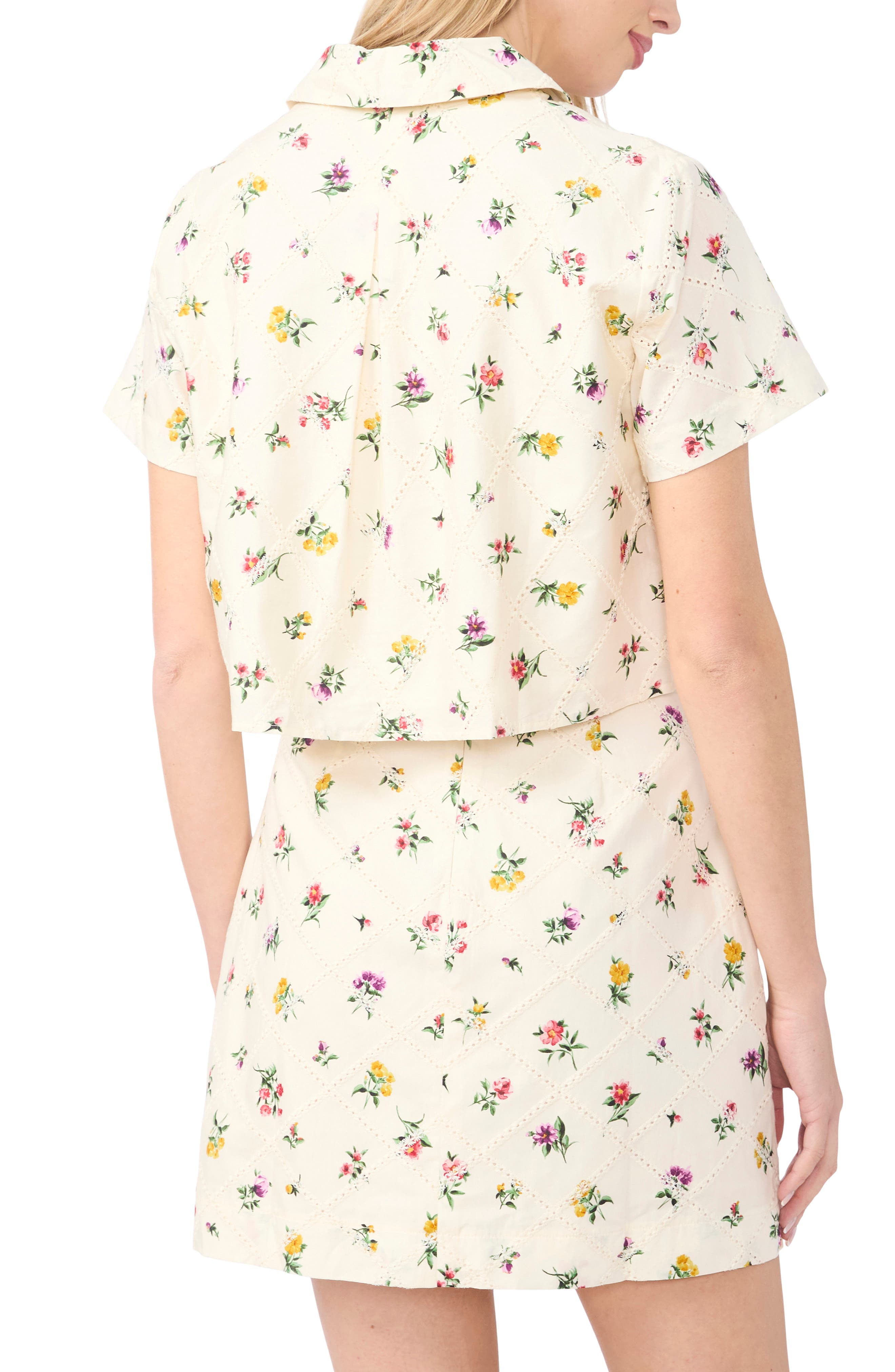 Liz Floral Eyelet Button-Up Crop Top - image 2