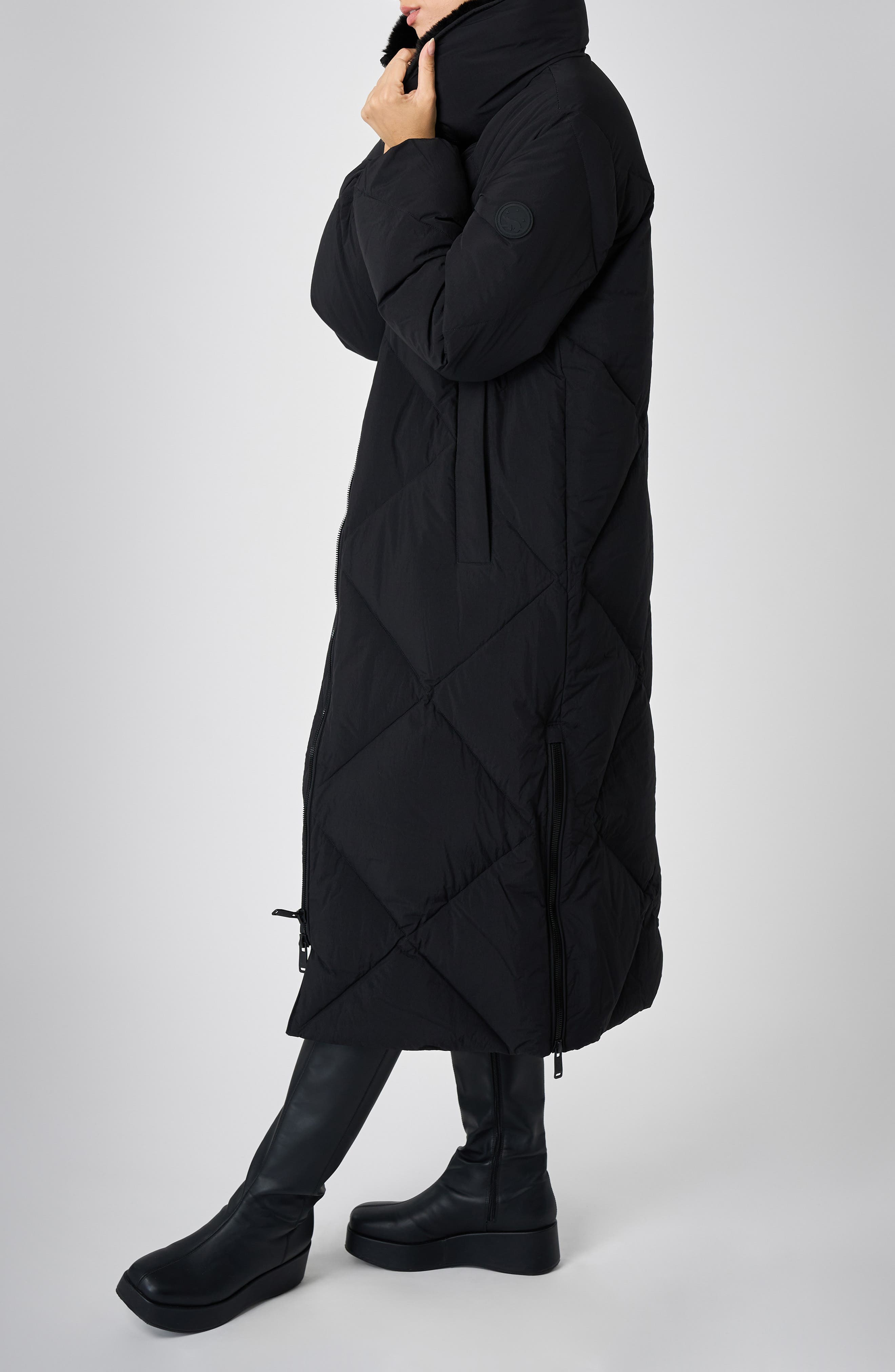 Dida Faux Fur Trim Water Repellent Down Puffer Coat - image 2